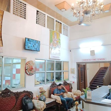 Kusum Hotel Dibrugarh Luaran gambar