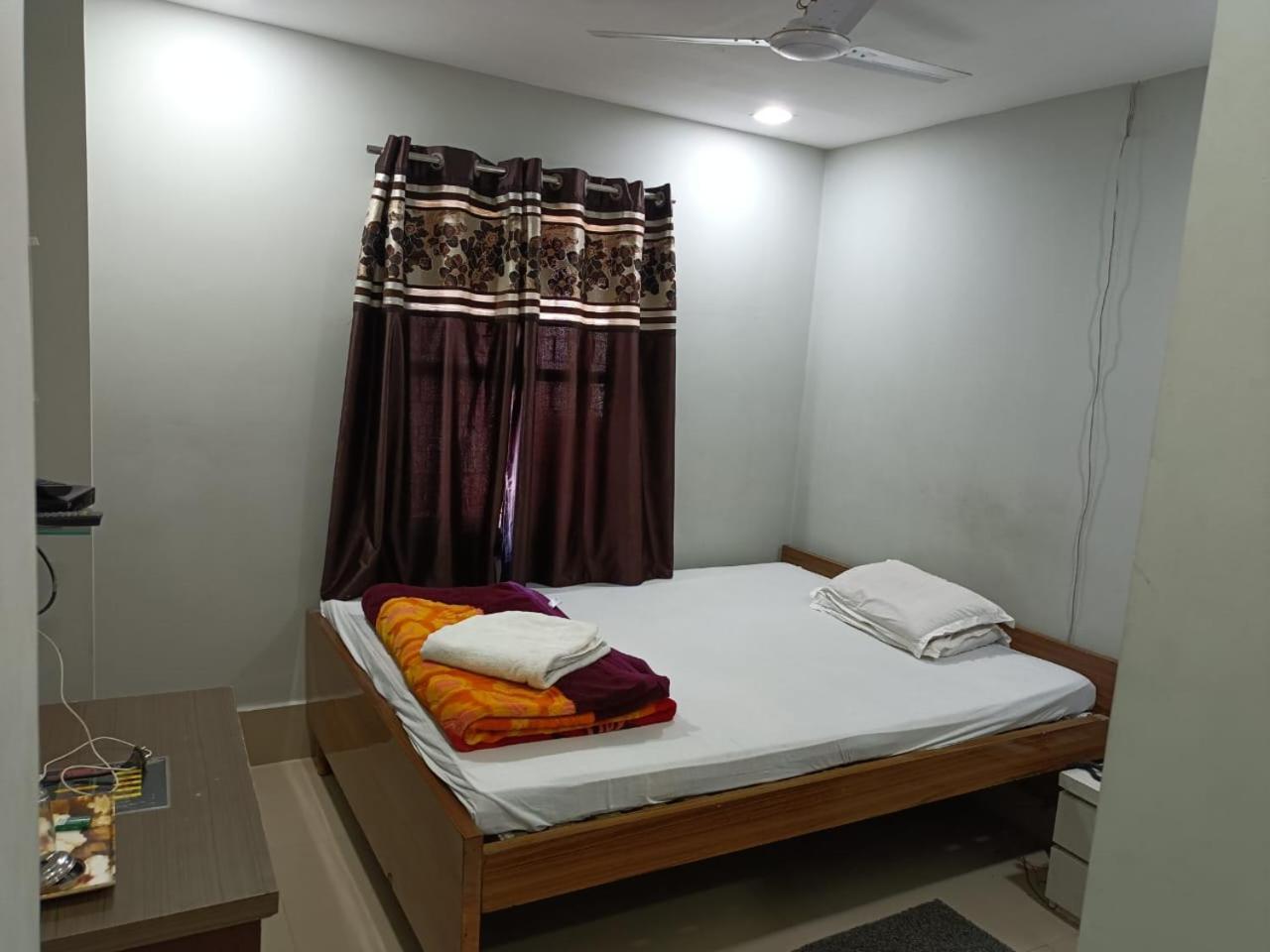 Kusum Hotel Dibrugarh Luaran gambar